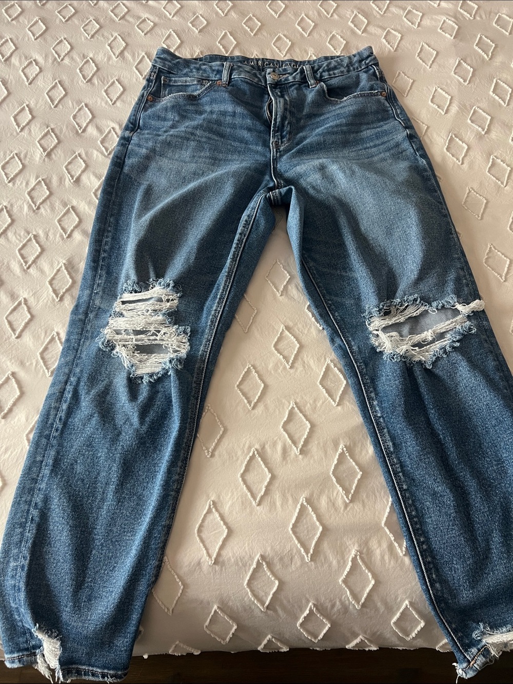 American Eagle Outfitters Distressed Dark Blue mom Jeans